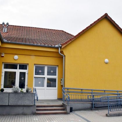 K&aacute;lm&aacute;n Lajos &Oacute;voda Kadafalvi &Oacute;vod&aacute;j&aacute;nak f&eacute;rőhelybőv&iacute;t&eacute;se k&eacute;p