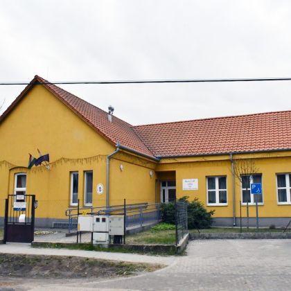 K&aacute;lm&aacute;n Lajos &Oacute;voda Kadafalvi &Oacute;vod&aacute;j&aacute;nak f&eacute;rőhelybőv&iacute;t&eacute;se k&eacute;p