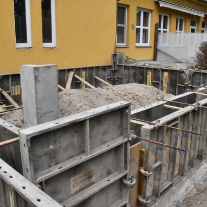 K&aacute;lm&aacute;n Lajos &Oacute;voda Kadafalvi &Oacute;vod&aacute;j&aacute;nak f&eacute;rőhelybőv&iacute;t&eacute;se k&eacute;p